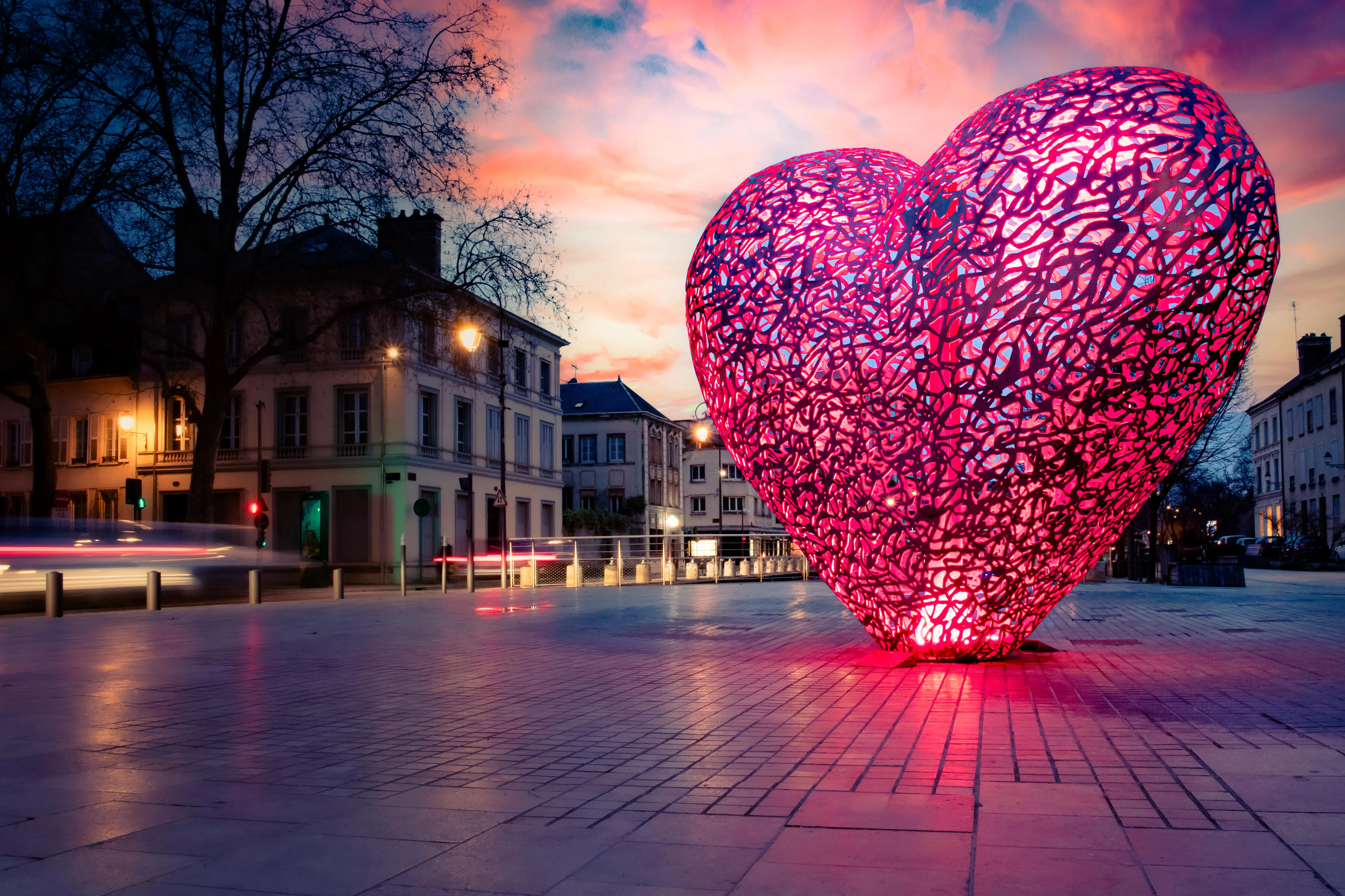 Photographie Sous le Signe de l'Amour : Immortaliser le Cœur de Troyes